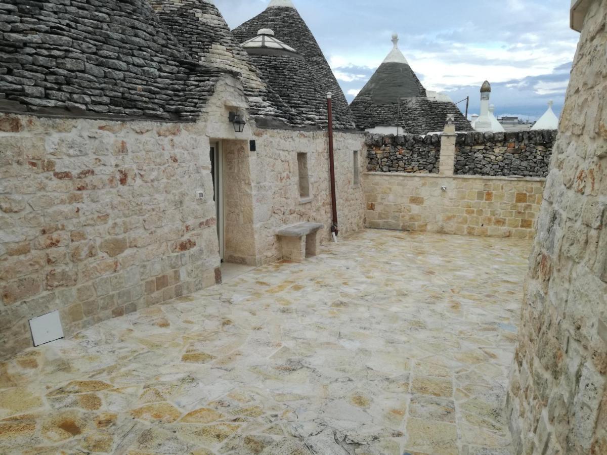 Trulli Manuela 2 Landhaus *